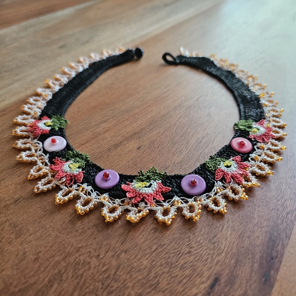 Handmade Oya Necklace - Picture 4 of 6